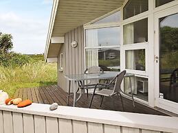 Spacious Holiday Home Nearby the National Park Loonse en Drunese Duine