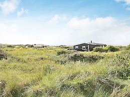 Spacious Holiday Home Nearby the National Park Loonse en Drunese Duine