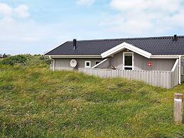 Spacious Holiday Home Nearby the National Park Loonse en Drunese Duine