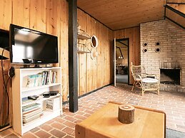 6 Person Holiday Home in Blavand