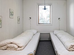 Luxury 12-person Villa With Swimming Pool and Sauna, Nearby Golf Cours