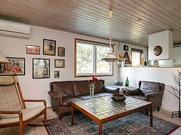 Luxury 12-person Villa With Swimming Pool and Sauna, Nearby Golf Cours