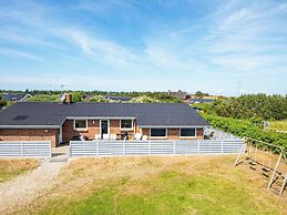 10 Person Holiday Home in Ringkobing