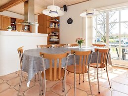 8 Person Holiday Home in Logstrup-by Traum