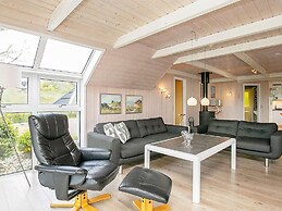 8 Person Holiday Home in Spottrup-by Traum