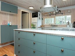 10 Person Holiday Home in Glesborg-by Traum
