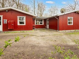 10 Person Holiday Home in Glesborg-by Traum