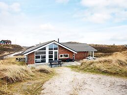 10 Person Holiday Home in Henne