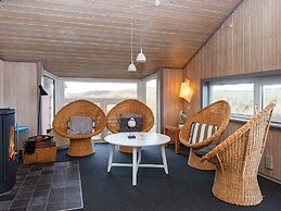 10 Person Holiday Home in Henne