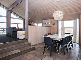 10 Person Holiday Home in Henne