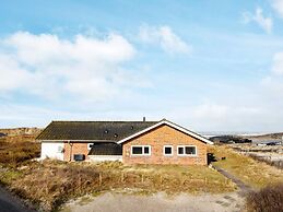 10 Person Holiday Home in Henne