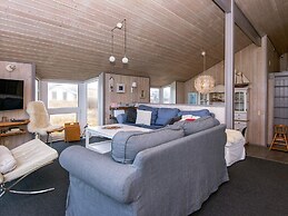 10 Person Holiday Home in Henne