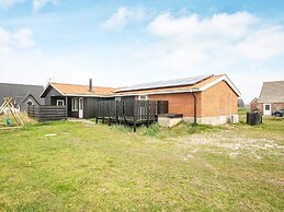 8 Person Holiday Home in Harboore-by Traum