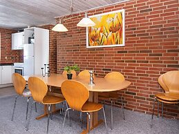 8 Person Holiday Home in Harboore-by Traum