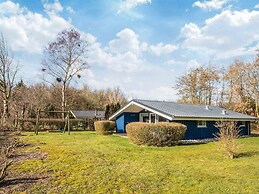 Superb Holiday Home in Hemmet near Sea