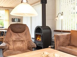 5 Person Holiday Home in Thyholm-by Traum