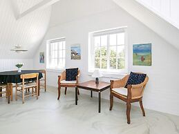 Spacious Summer House With Sauna