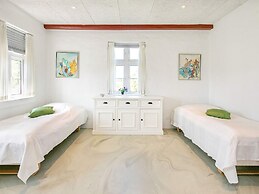 Spacious Summer House With Sauna