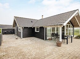 7 Person Holiday Home in Harboore-by Traum