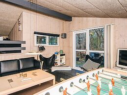 10 Person Holiday Home in Glesborg-by Traum