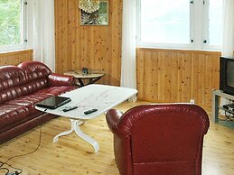 4 Person Holiday Home in Høyheimsvik
