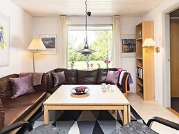 6 Person Holiday Home in Millinge