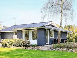 6 Person Holiday Home in Millinge