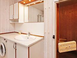 8 Person Holiday Home in Gelting