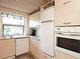 12 Person Holiday Home in Hojslev-by Traum