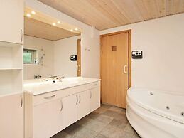 12 Person Holiday Home in Hojslev-by Traum