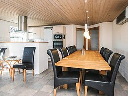 12 Person Holiday Home in Hojslev-by Traum