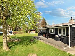 6 Person Holiday Home in Hadsund-by Traum