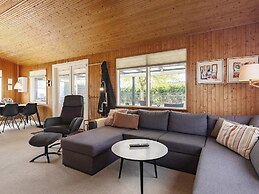 6 Person Holiday Home in Hadsund-by Traum