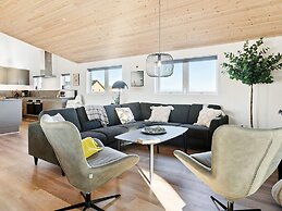 Luxury Pool Retreat by Sea - By Traum Ferienwohnungen