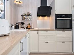 6 Person Holiday Home in Sjolund-by Traum