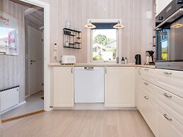 6 Person Holiday Home in Sjolund-by Traum