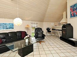 Sprawling Holiday Home With Swimming Pool in Ringkøbing