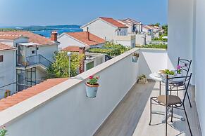 Apartments Nina Hvar town