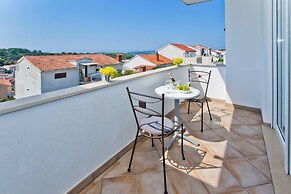 Apartments Nina Hvar town