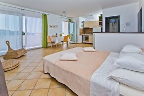 Apartments Nina Hvar town