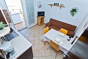 Apartments Nina Hvar town