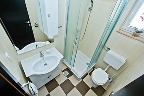 Apartments Nina Hvar town