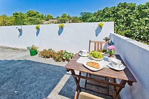 Apartments Nina Hvar town