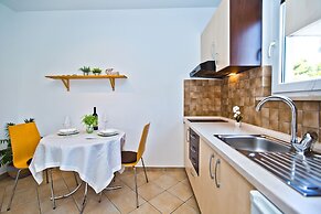 Apartments Nina Hvar town