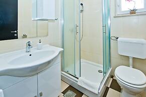 Apartments Nina Hvar town