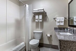 Quality Inn & Suites Spring Lake - Fayetteville near Fort Bragg