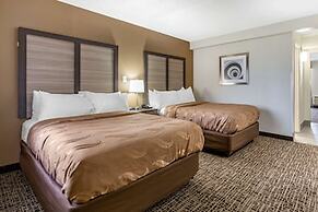 Quality Inn & Suites Spring Lake - Fayetteville near Fort Bragg