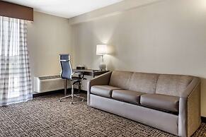 Quality Inn & Suites Spring Lake - Fayetteville near Fort Bragg