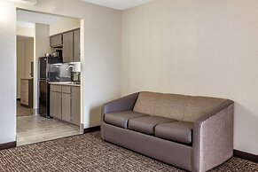 Quality Inn & Suites Spring Lake - Fayetteville near Fort Bragg