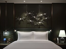 J Hotel, Shanghai Tower